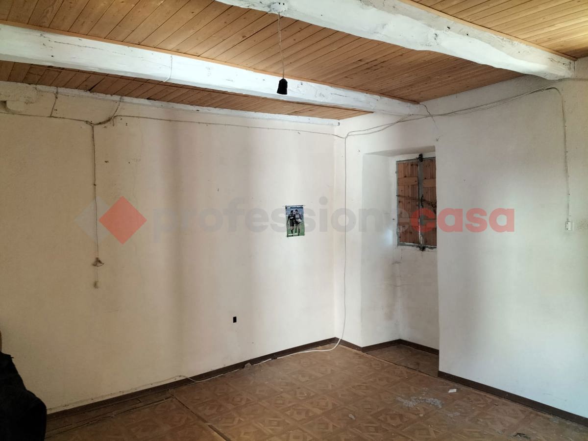 Quadrilocale da ristrutturare a Borgomanero