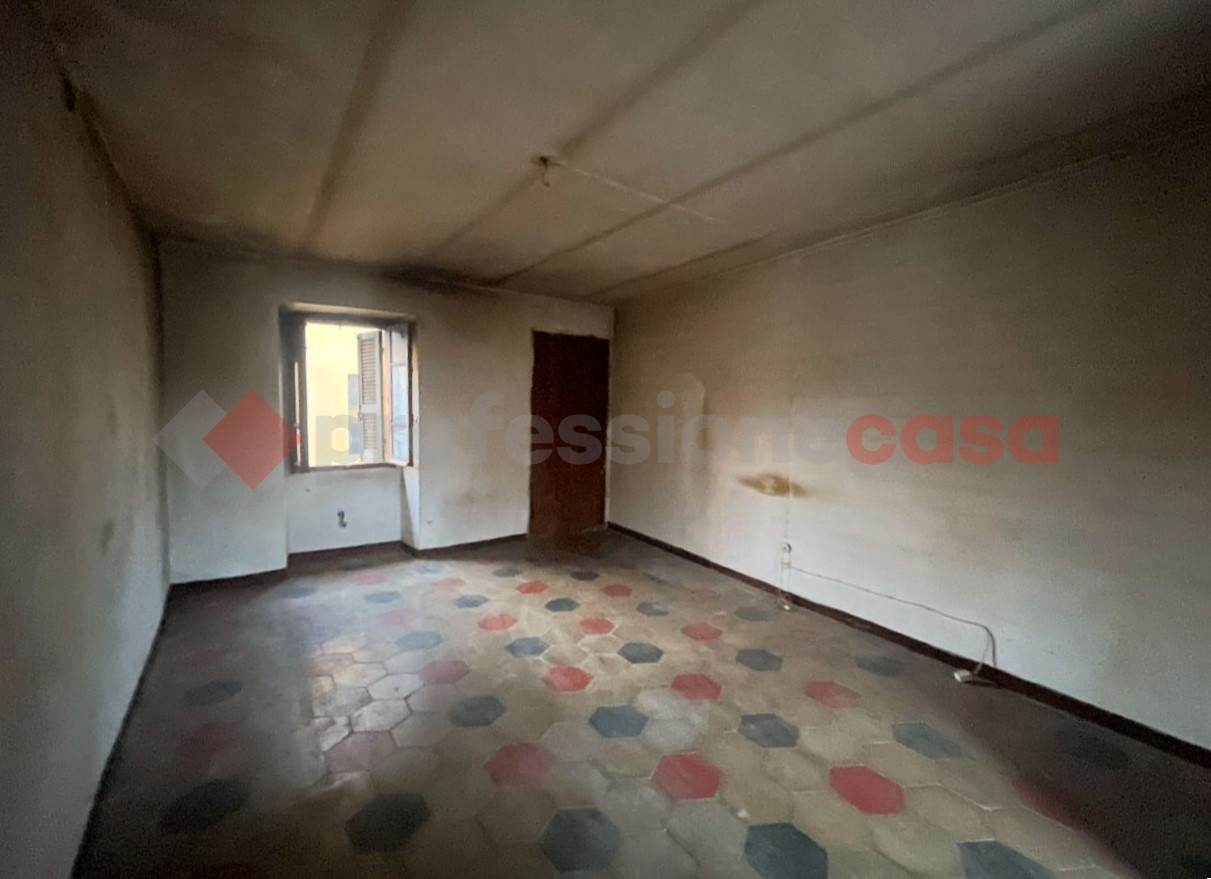 Quadrilocale da ristrutturare a Borgomanero