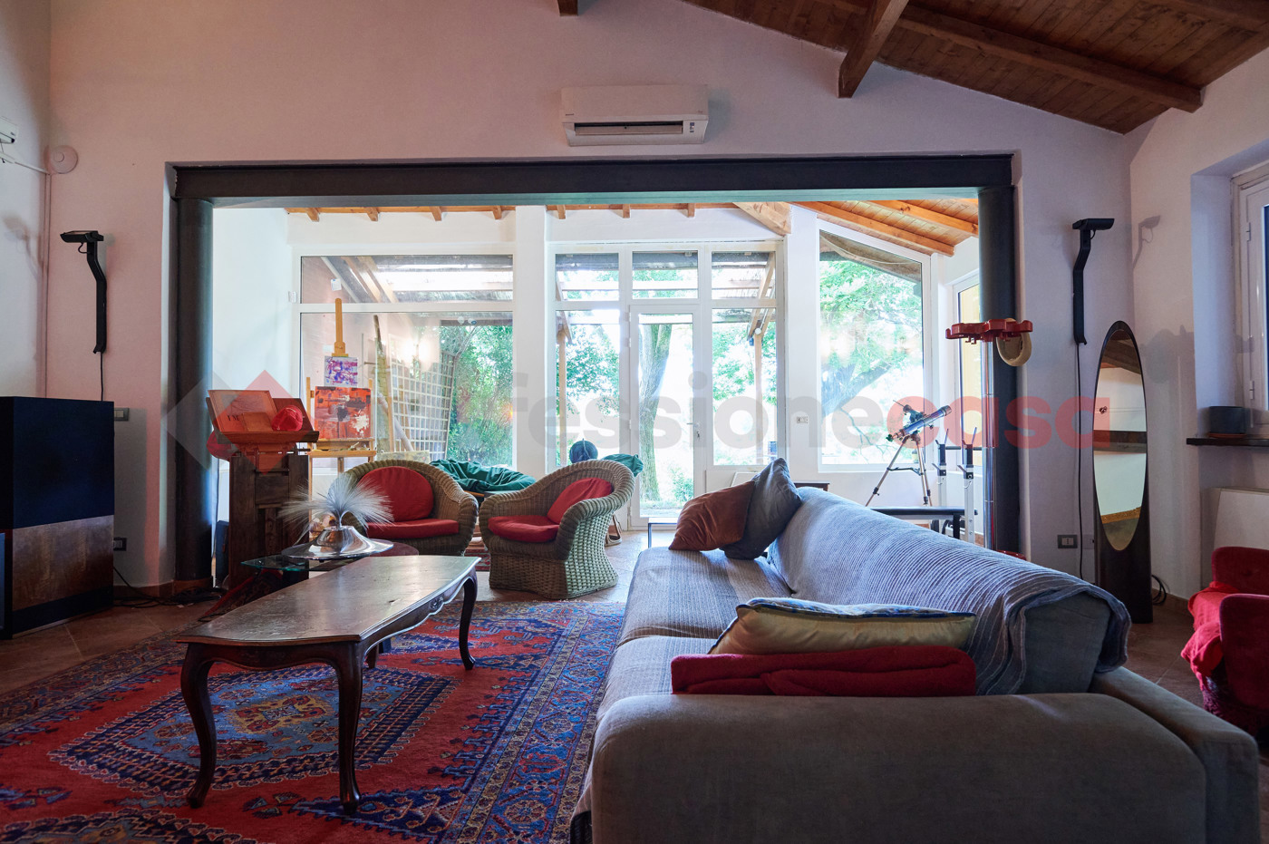 Villa con giardino a Agrate Conturbia