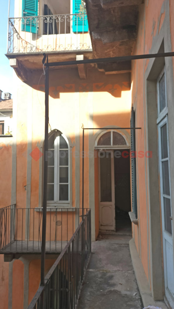 Trilocale da ristrutturare a Omegna