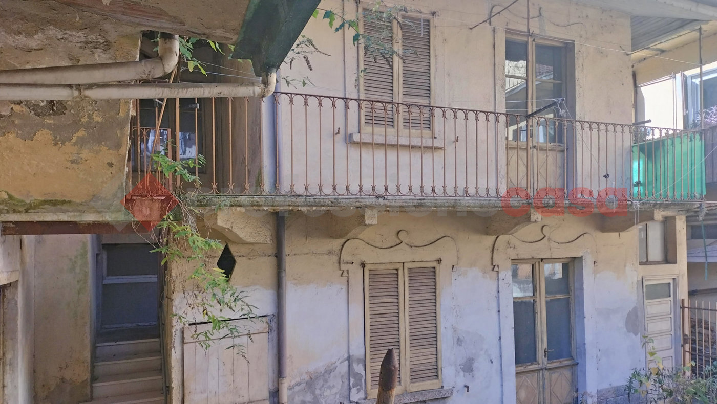 Rustico con giardino a Omegna