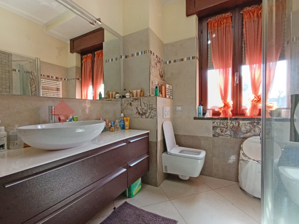 Quadrilocale ristrutturato a Arona