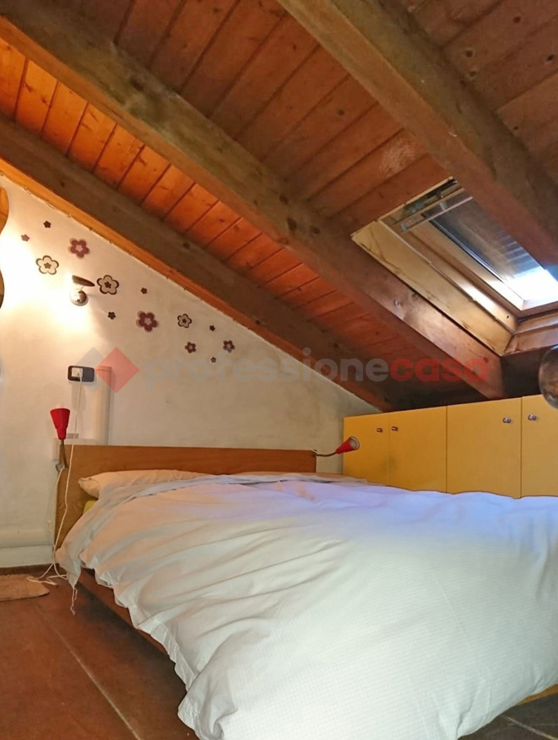 Bilocale con box a Borgomanero