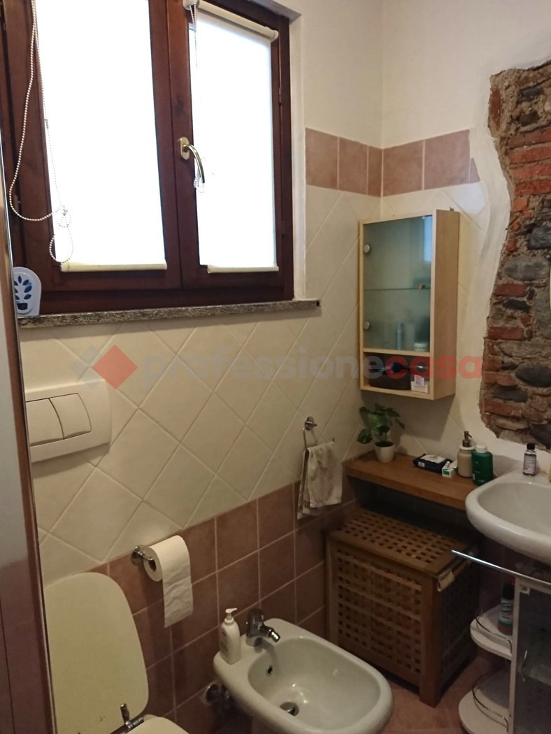 Bilocale con box a Borgomanero