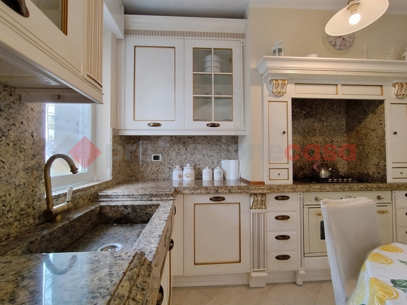 Trilocale arredato in affitto a Arona