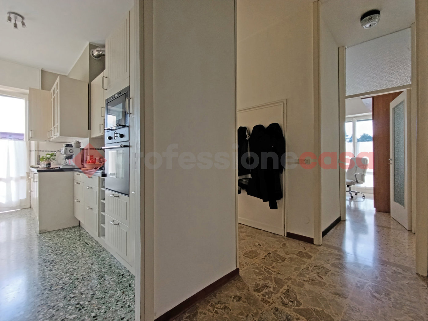 Trilocale arredato in affitto a Arona