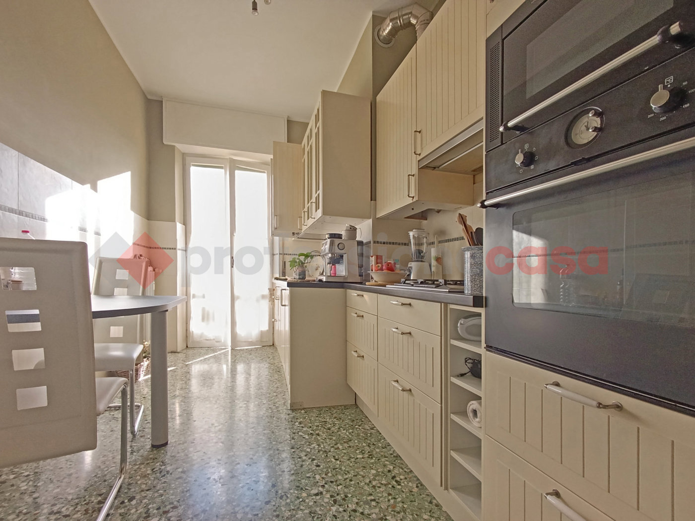 Trilocale arredato in affitto a Arona