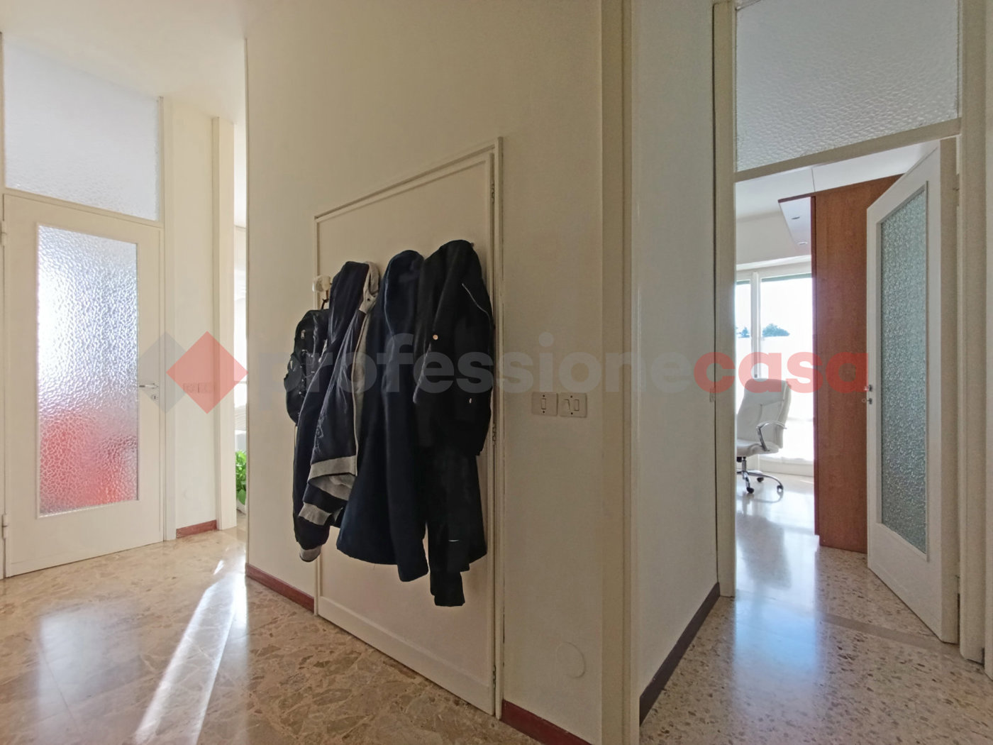 Trilocale arredato in affitto a Arona