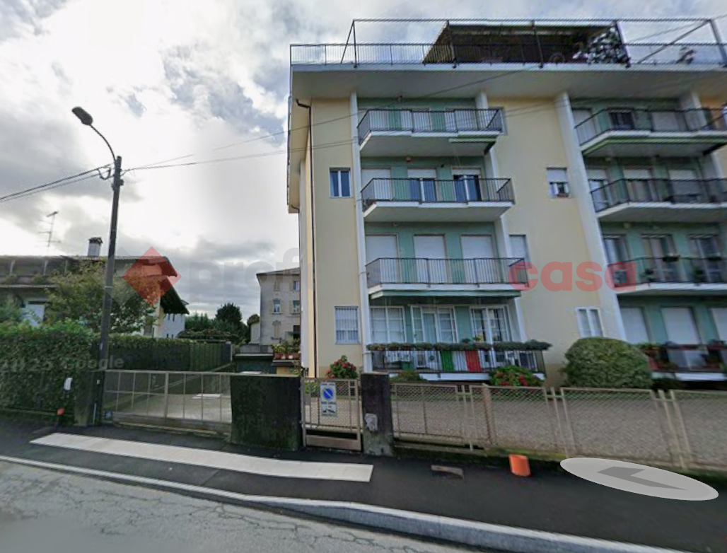 Magazzino in vendita a Arona