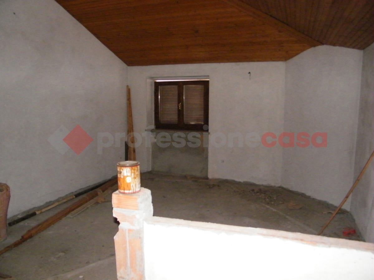 Casa indipendente in vendita a Bogogno