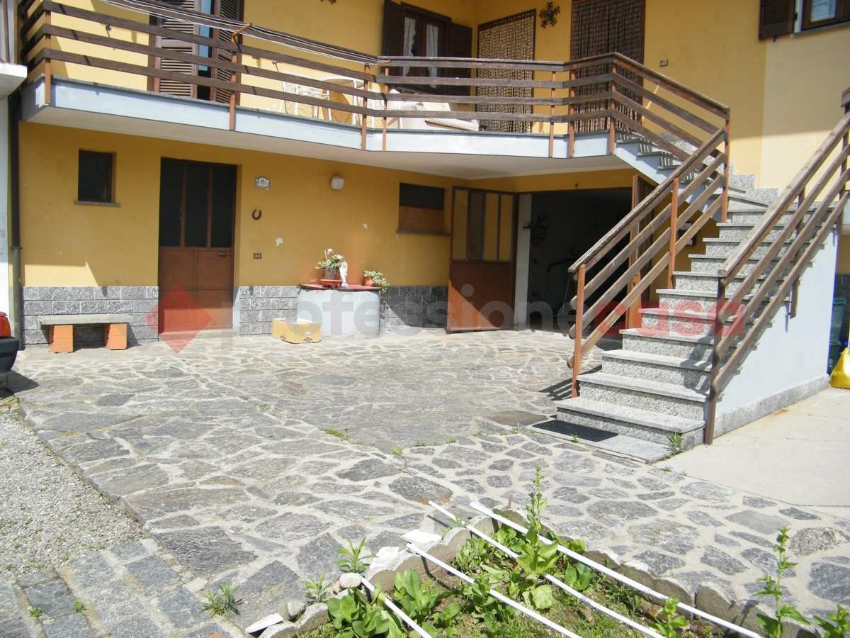 Casa indipendente in vendita a Bogogno