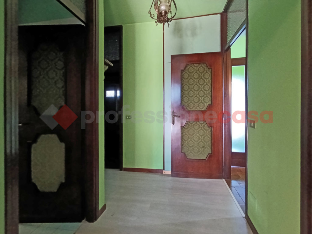 Villa Bifamiliare con giardino a Dormelletto