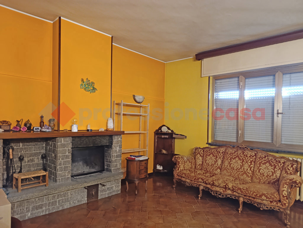 Villa Bifamiliare con giardino a Dormelletto