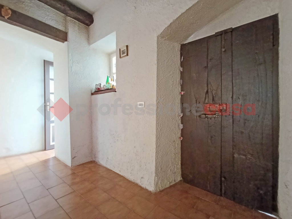 Casa indipendente con giardino a Colazza