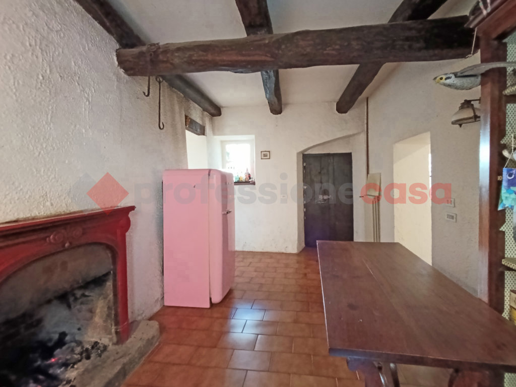 Casa indipendente con giardino a Colazza