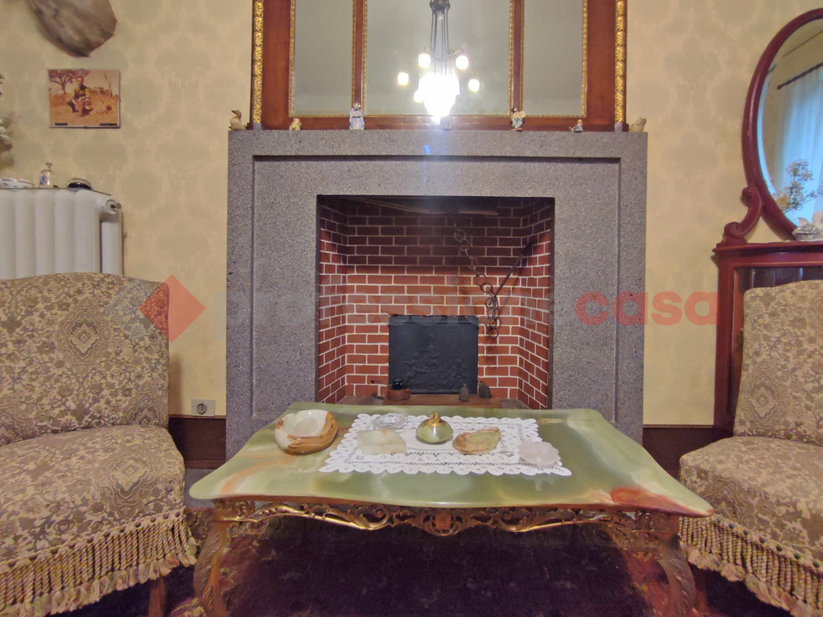 Villa con giardino a Lesa