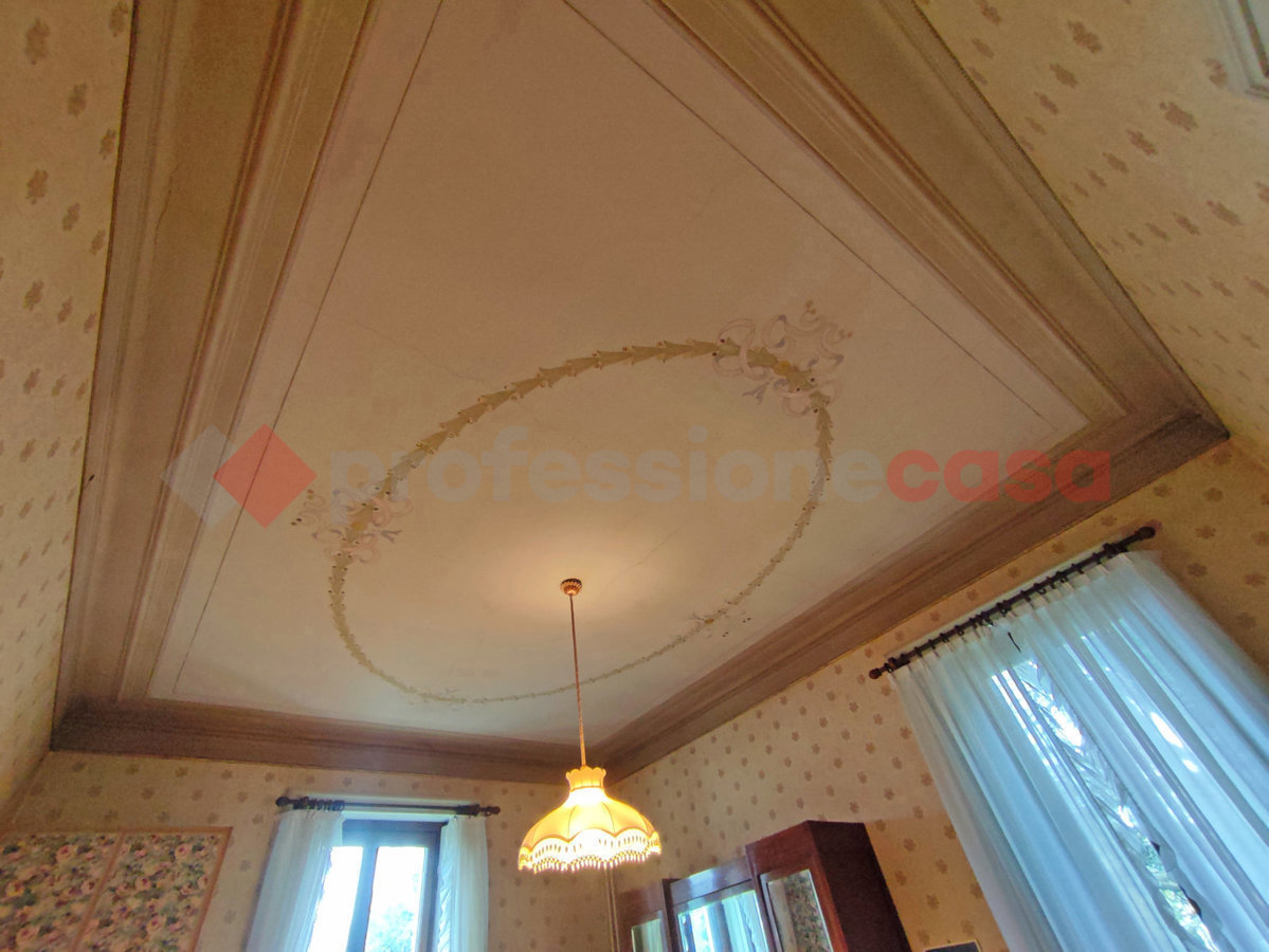 Villa con giardino a Lesa