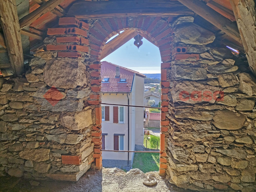 Rustico con giardino a Nebbiuno