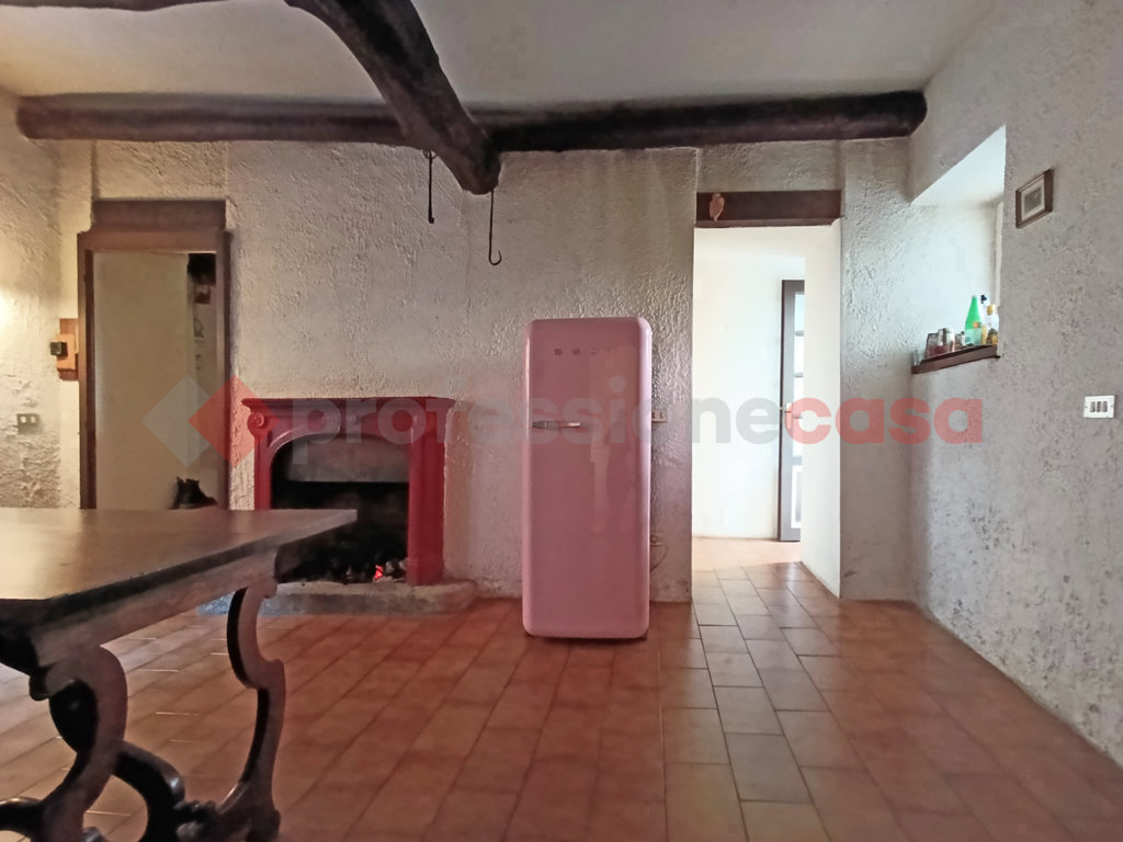 Casa indipendente con giardino a Colazza