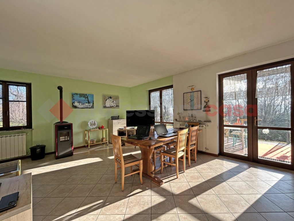 Villa con giardino a Colazza