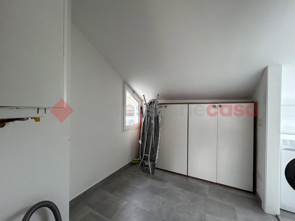 Attico arredato in affitto a Arona