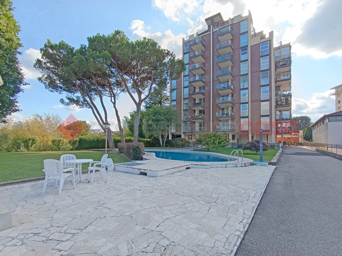 Trilocale arredato in affitto a Dormelletto