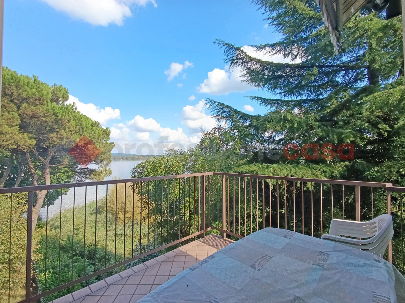 Trilocale arredato in affitto a Dormelletto