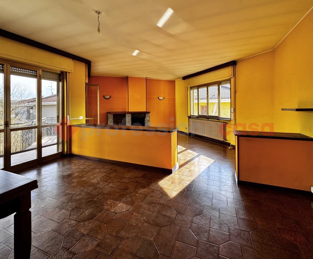 Villa Bifamiliare con giardino a Dormelletto