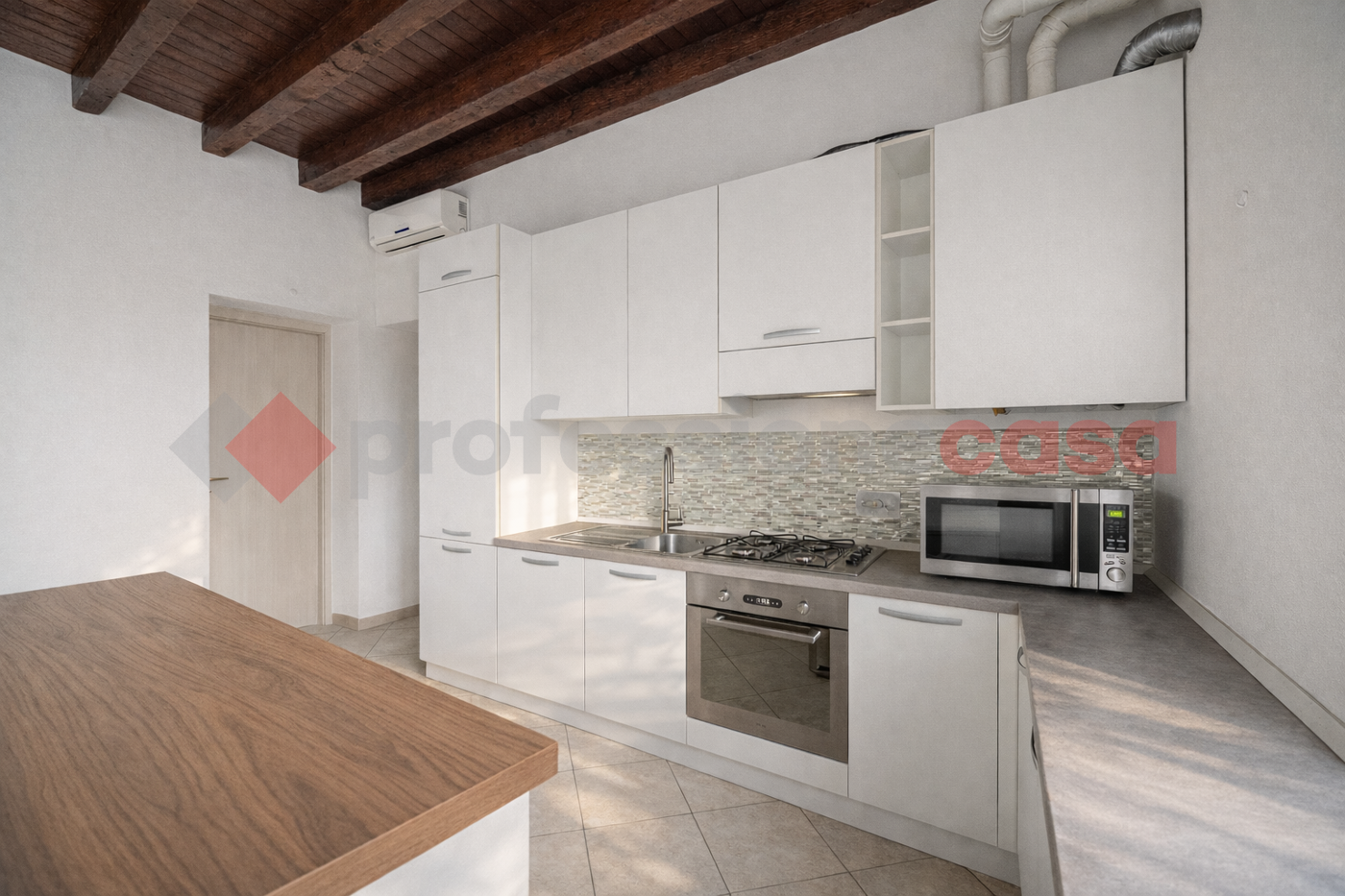 Trilocale ristrutturato a Arona