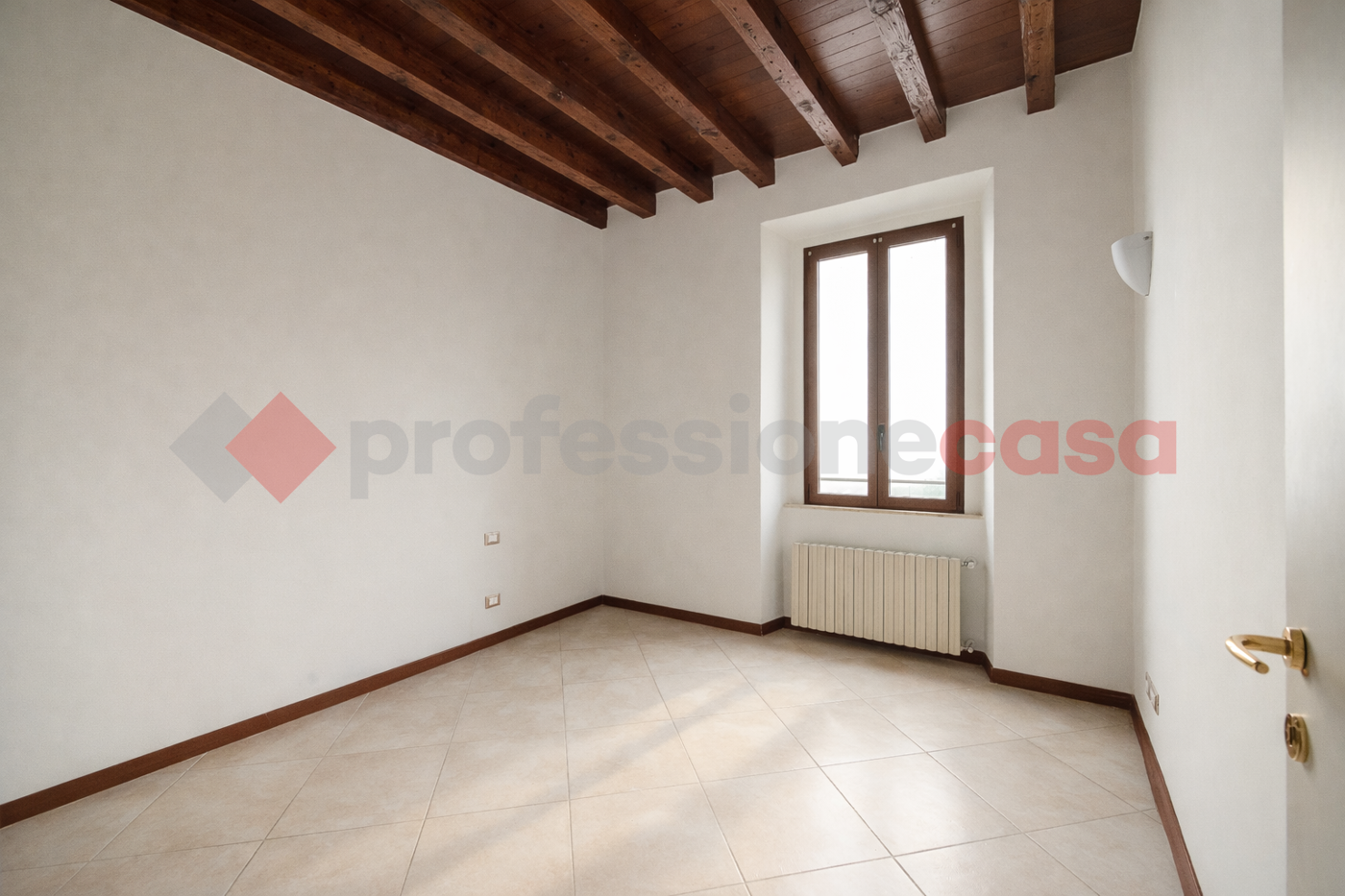 Trilocale ristrutturato a Arona