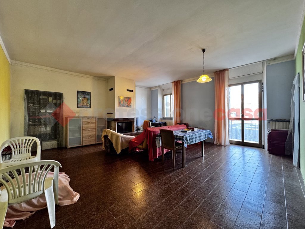 Casa indipendente in vendita a Castelletto Sopra Ticino