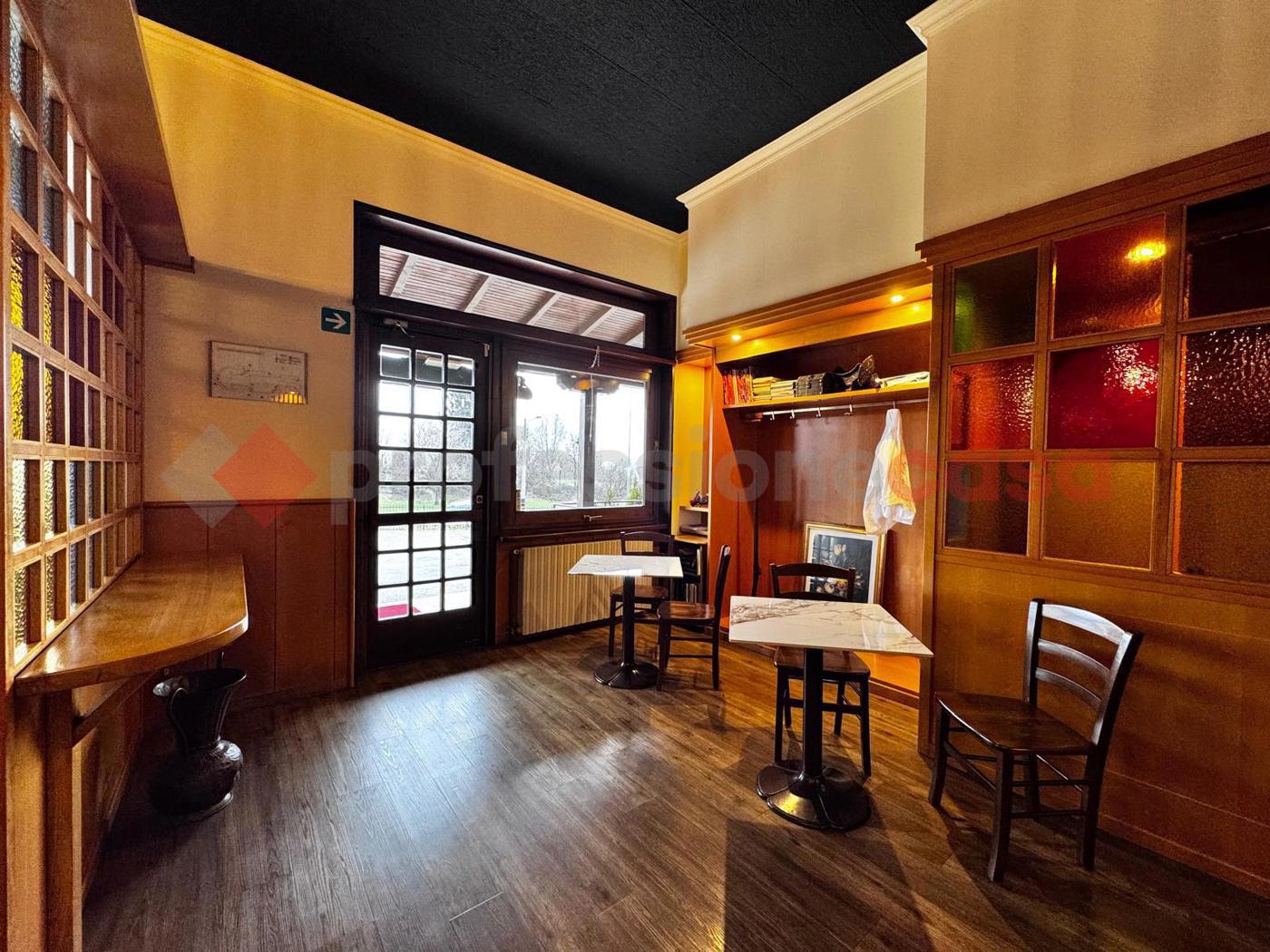 Attivit� commerciale Ristorante e pizzeria in vendita a Massino Visconti