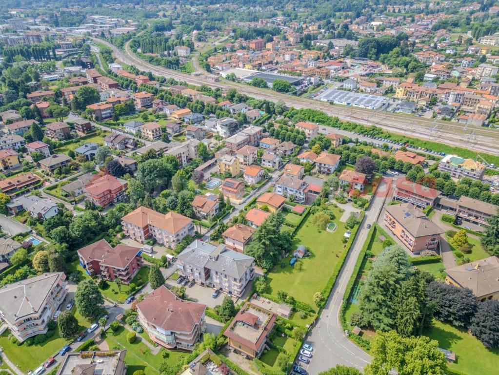 Villa con giardino a Arona