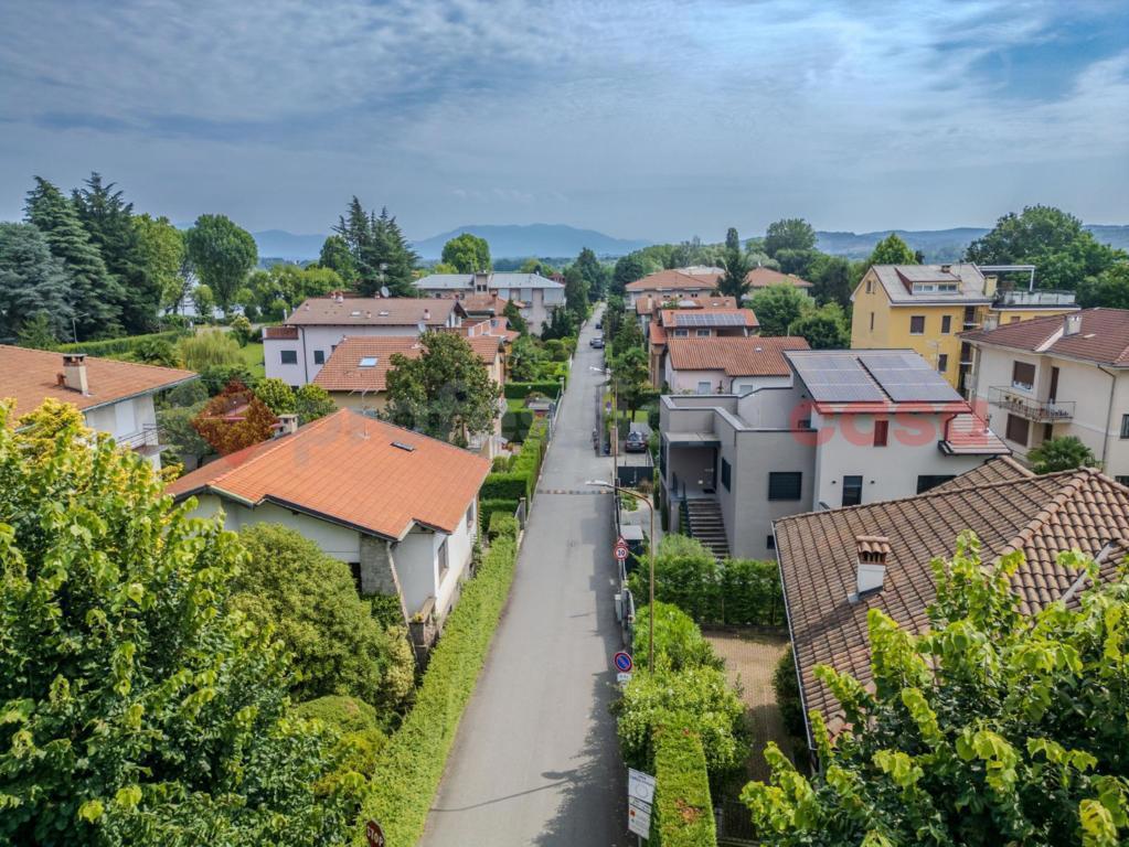 Villa con giardino a Arona