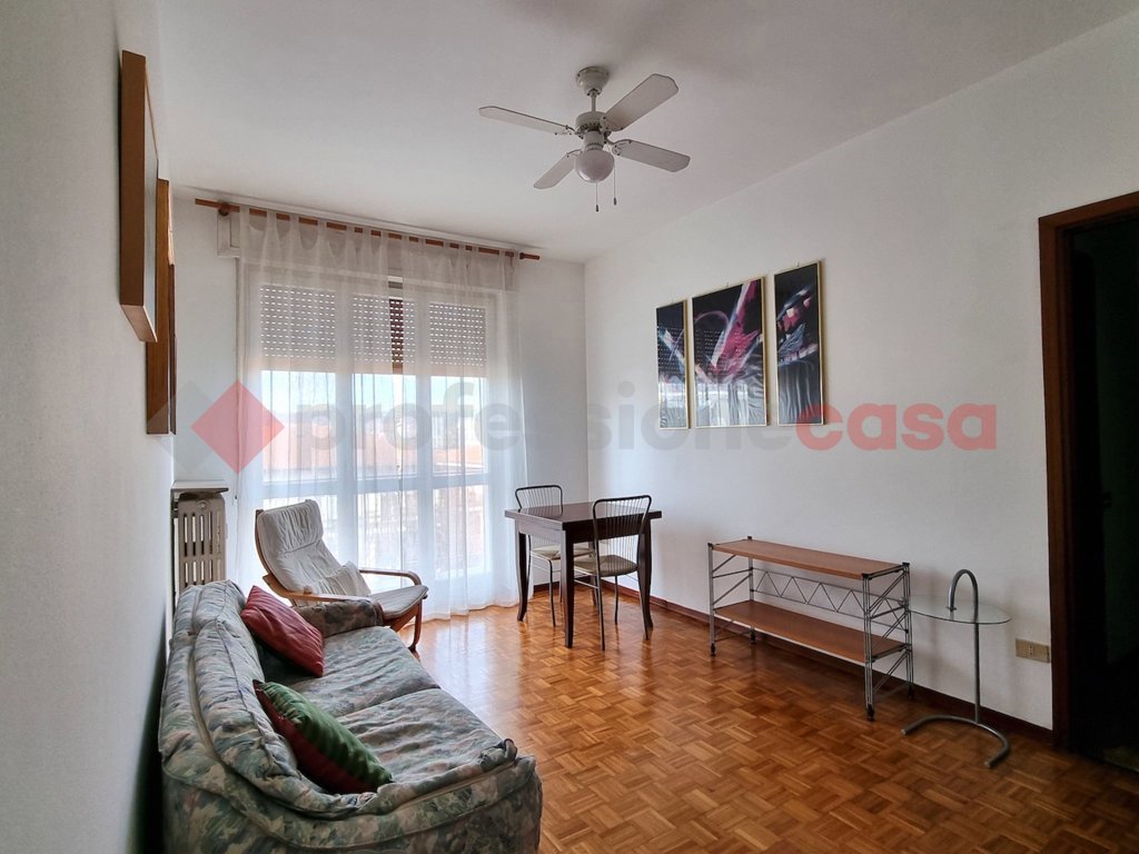 Bilocale arredato in affitto a Arona