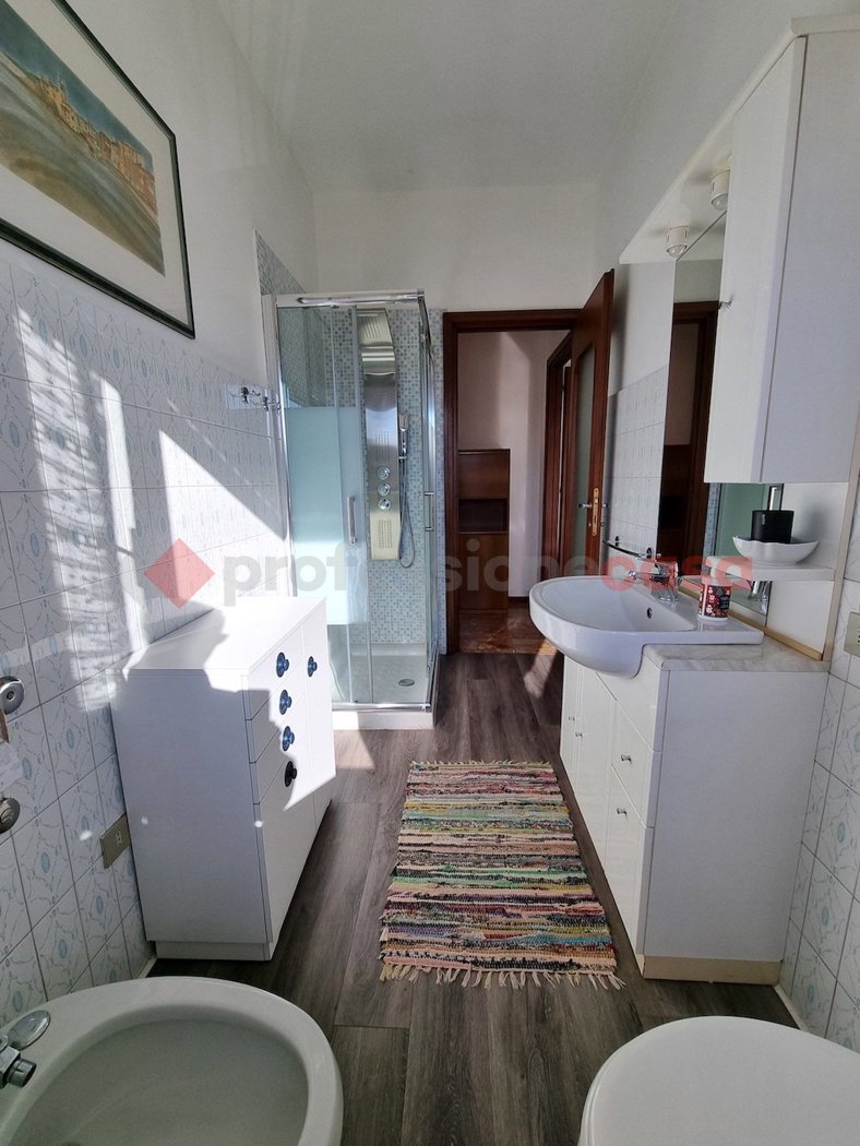 Bilocale arredato in affitto a Arona