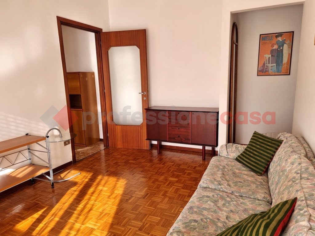 Bilocale arredato in affitto a Arona