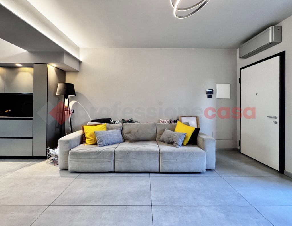 Villa Bifamiliare in vendita a Arona