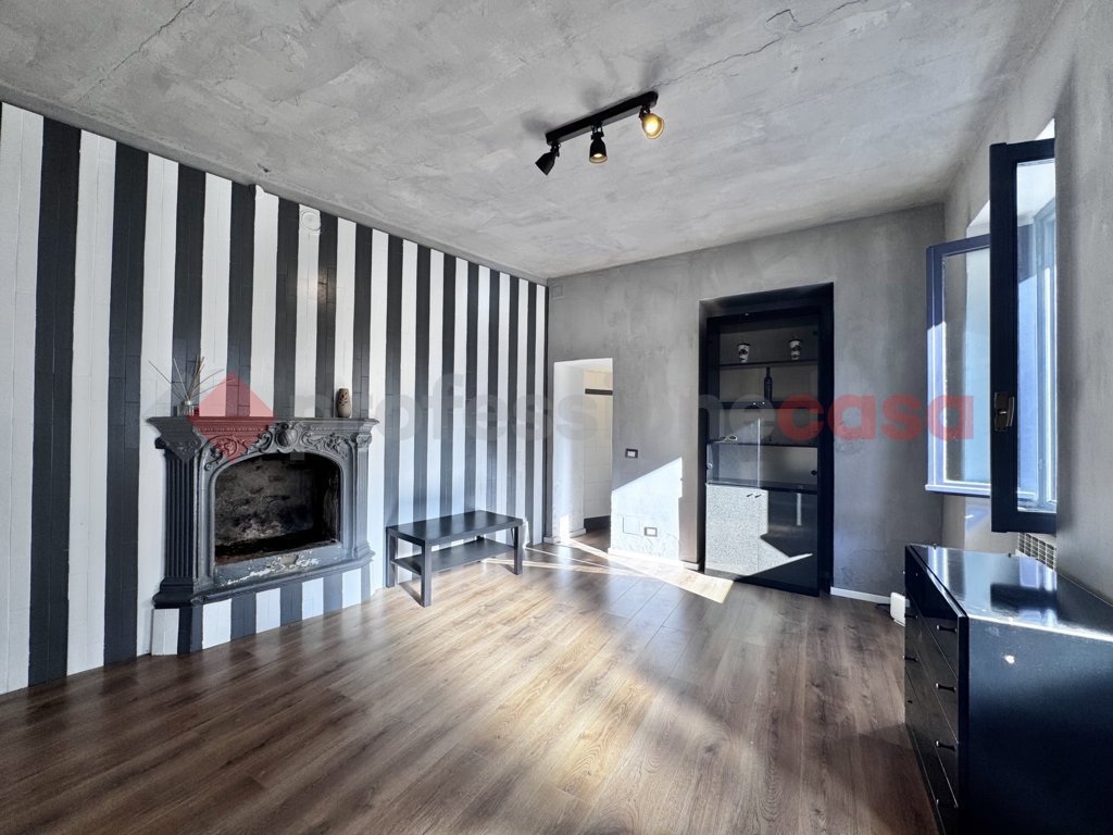 Casa indipendente vista lago a Arona