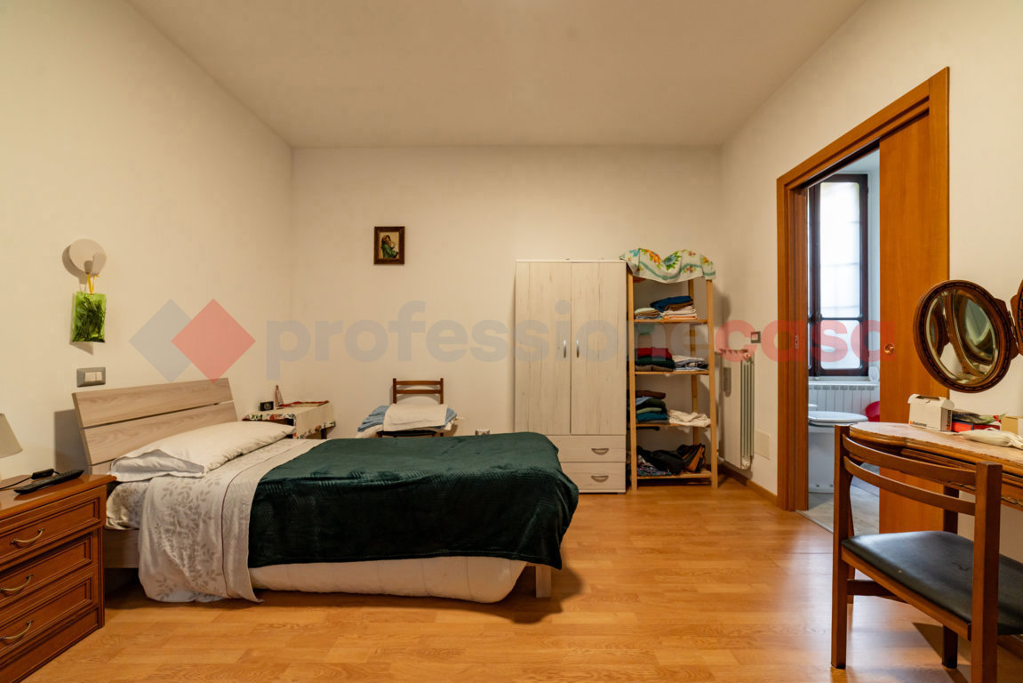 Casa indipendente con giardino a Paruzzaro