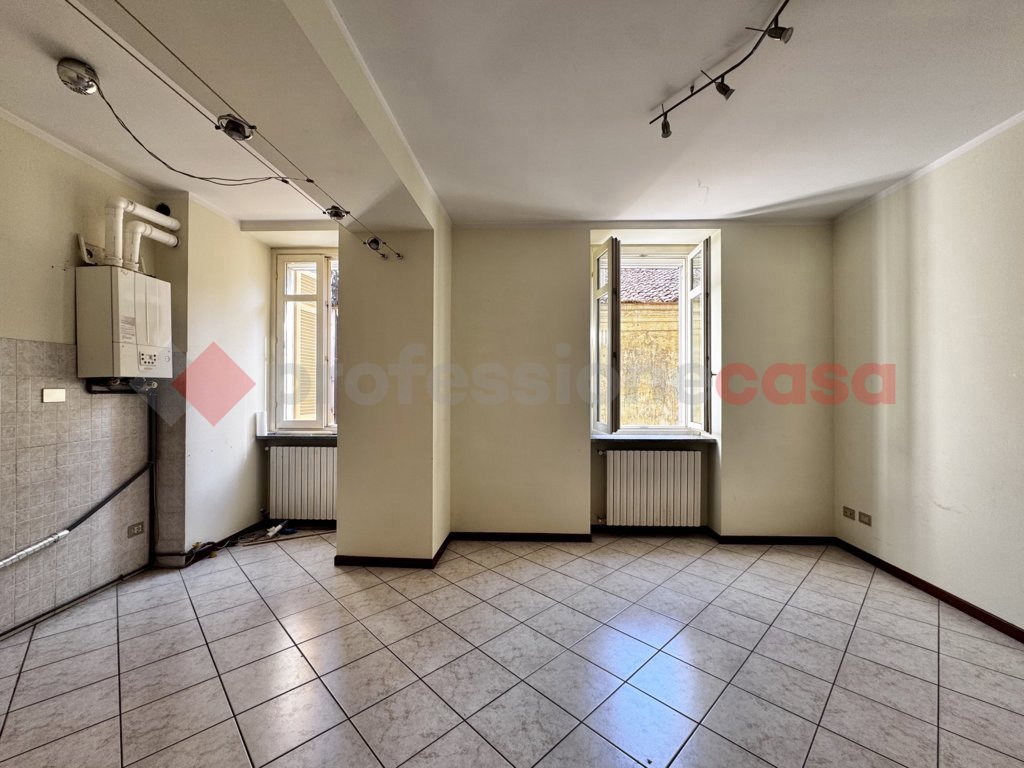 Trilocale in affitto a Arona