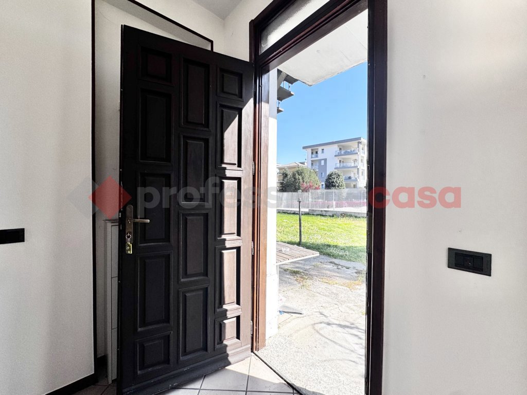 Casa indipendente con giardino a Arona