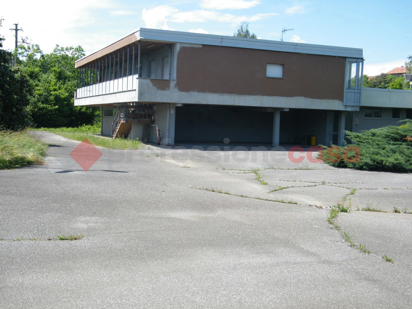 Capannone in vendita a Divignano
