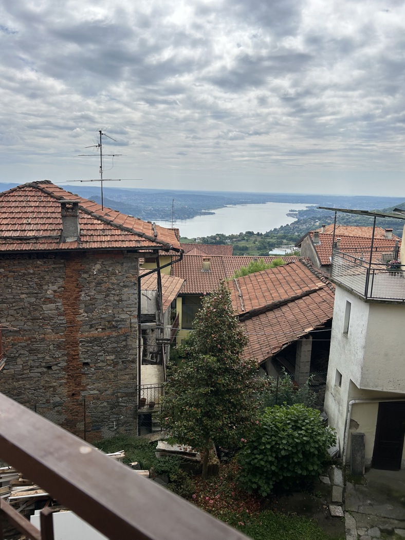 Trilocale vista lago a Nebbiuno