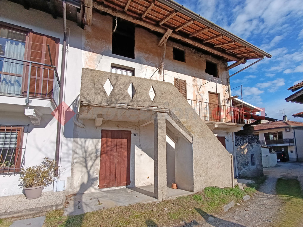 Rustico da ristrutturare a Borgo Ticino