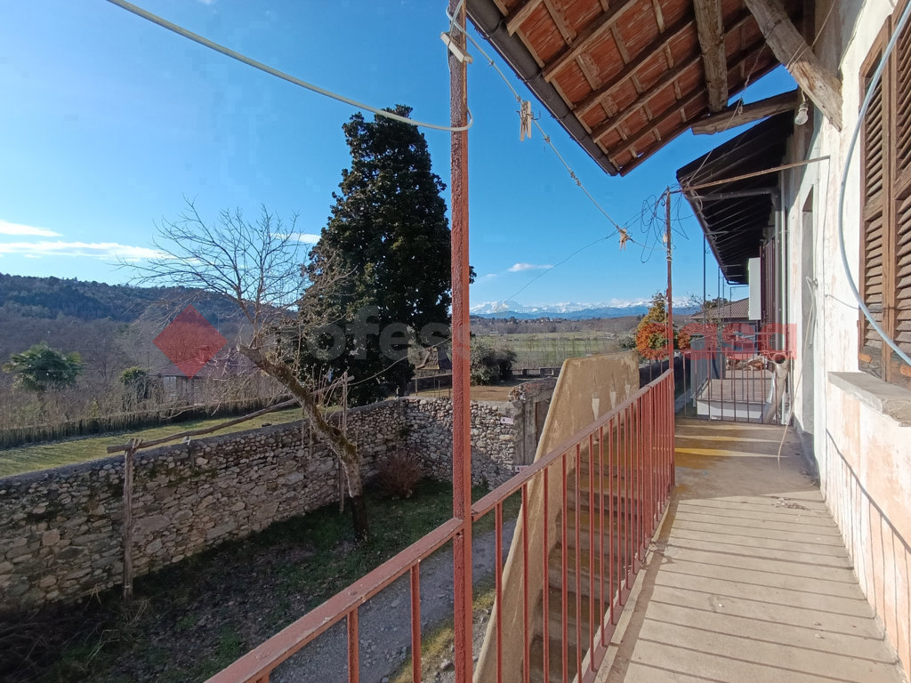 Rustico da ristrutturare a Borgo Ticino