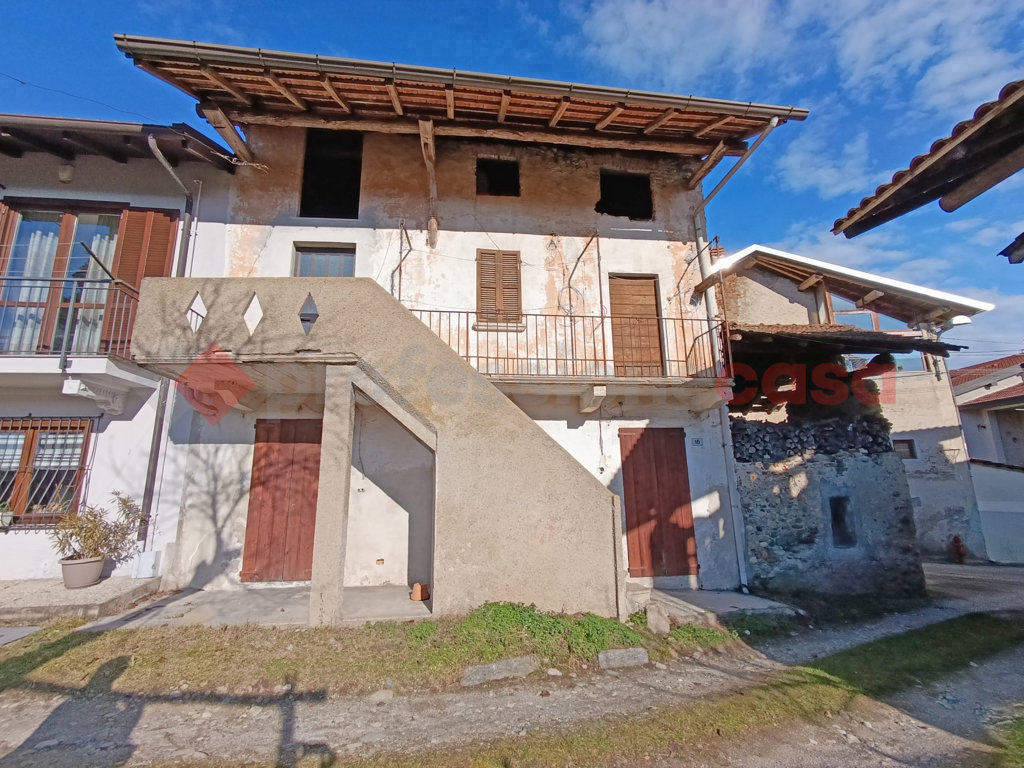Rustico da ristrutturare a Borgo Ticino