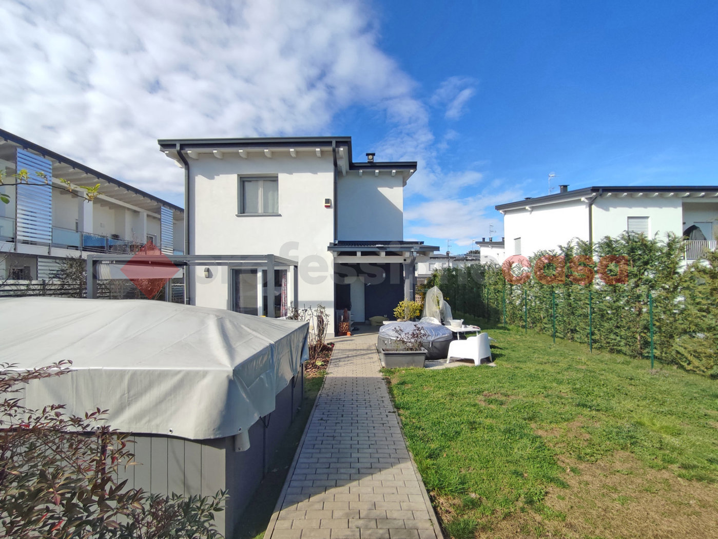 Villa con giardino a Arona
