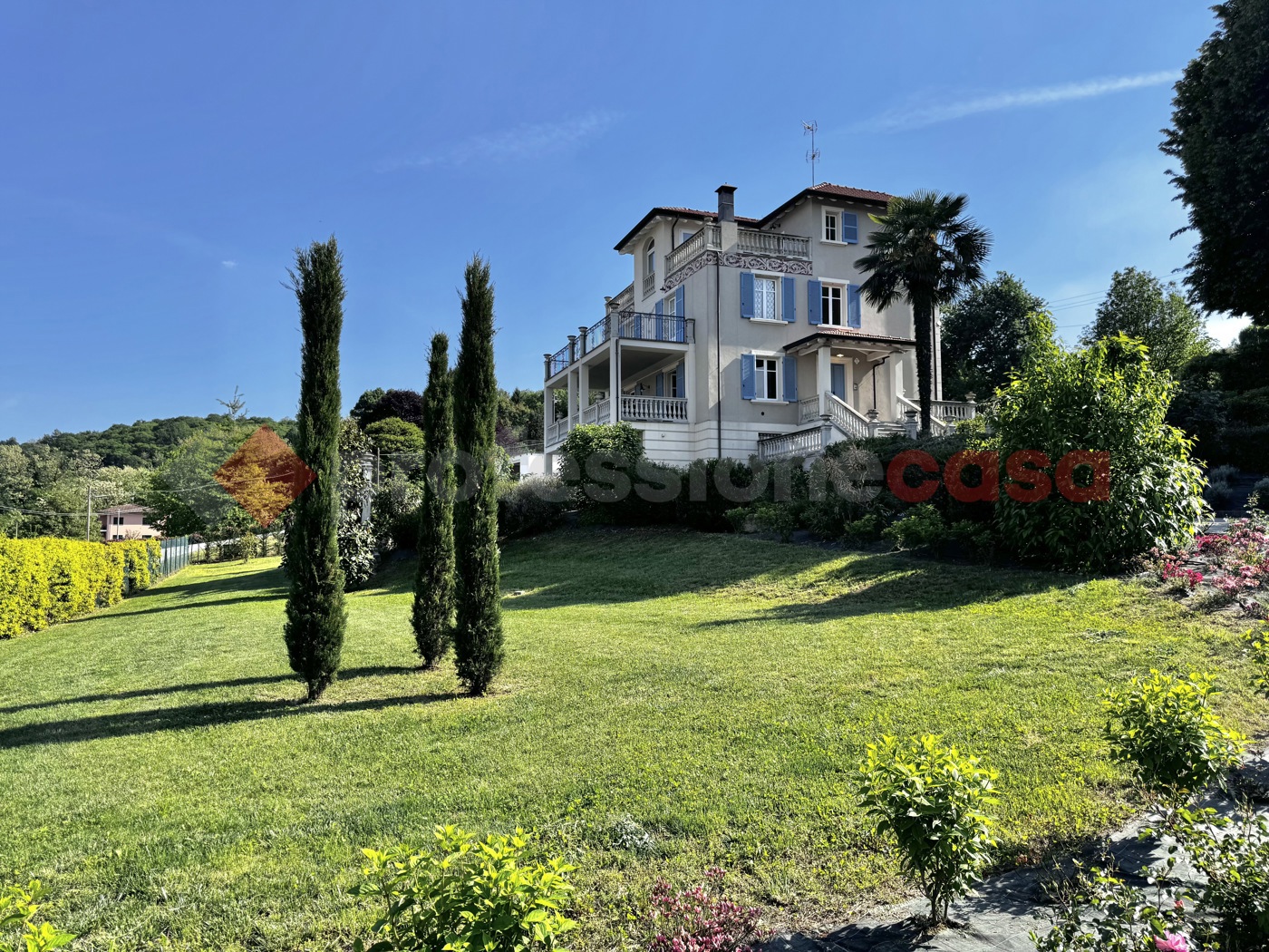 Villa con giardino a Arona
