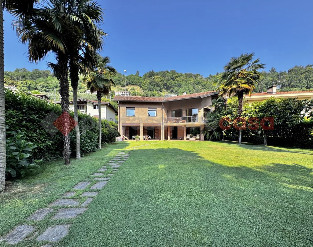 Villa in vendita a Meina